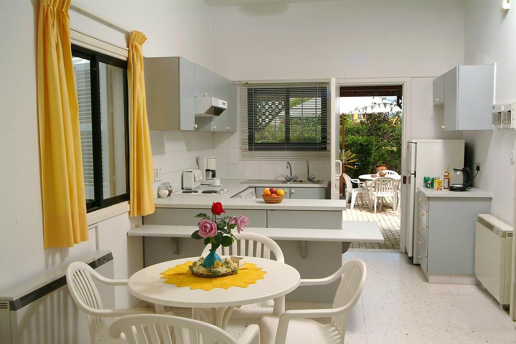 Sunbay Apartments Píla Kültér fotó